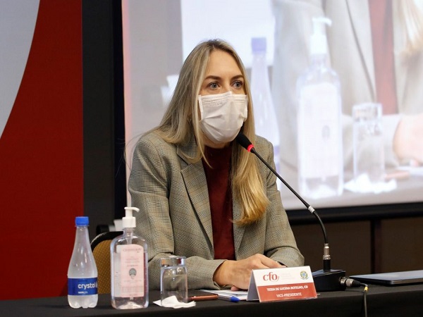 tessa-botelho-vice-presidente-do-cfo - 600 x 450